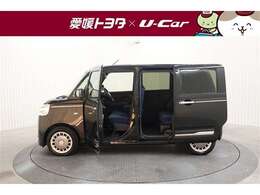 両側パワースライドドア付きだから、狭い駐車スペースなどでの 乗り降りラクラク！小さなお子さまのいるご家庭には嬉しい装備。