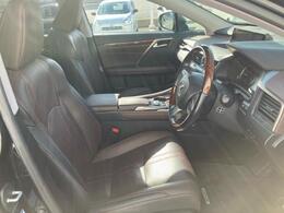 「この車の写真をもっと見たい」「状態が気になる」「この装備はついている？」どんな小さな疑問でもお気軽にお問い合わせください！