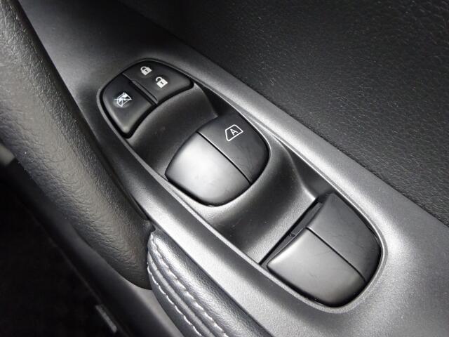 全席パワーウィンドー仕様です。