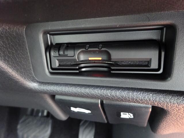 ETC搭載です。有料道路の料金所で停車する事なくスムーズに通過できます。