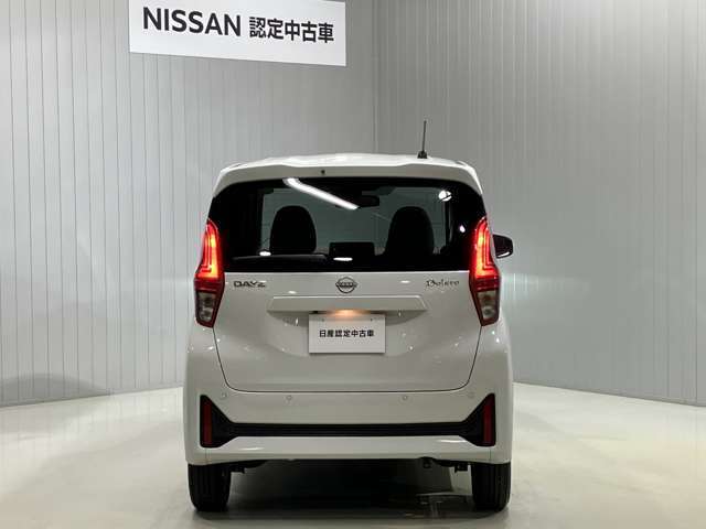 プライバシーガラスで夏場も涼しく、室内の保護にもなりますね！