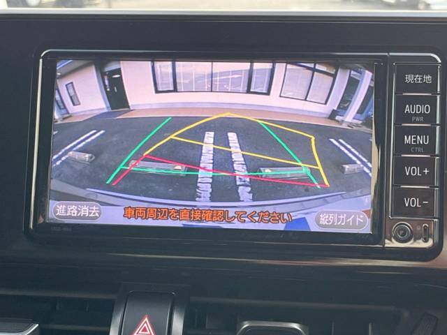 【バックカメラ】駐車時に後方がリアルタイム映像で確認できます。大型商業施設や立体駐車場での駐車時や、夜間のバック時に大活躍！運転スキルに関わらず、今や必須となった装備のひとつです！