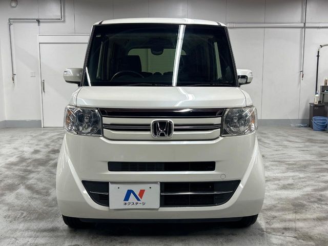 弊社では、全車『修復歴なし』のお車のみ取り扱っております。専任バイヤーによる厳選した仕入れの後、入庫後の車両チェックを行い、ネクステージが認定した高品質な中古車をご提供しております。