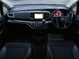 すっきりとしたオデッセイらしいデザインのダッシュ回り！フロントビューの視認性もよく運転しやすいと思います★