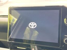 【10.5インチナビ】高級感とインパクトのある大画面ナビを装備。各種オーディオ操作はもちろん、スマホ連携もできる利便性の高いナビです♪