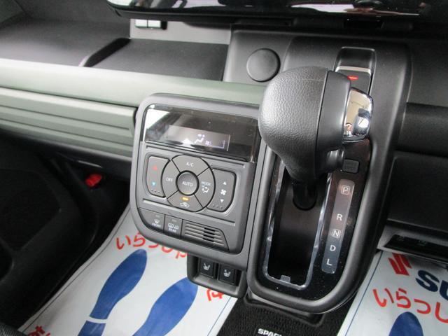 インパネシフトは本革カバー