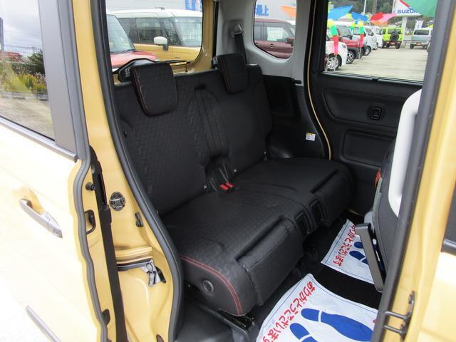 広々車内空間！リヤシート☆