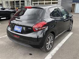 車検の残っているおクルマは試乗も可能です。お気軽にお声がけくださいませ。