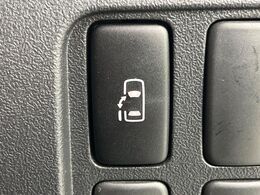 【パワースライドドア】スマートキーや運転席のスイッチでスライドドアの開閉が可能♪電動だから力を入れてドアを開ける必要が無く、小さいお子様でも、重い荷物を持っている時もラクに開け閉めできます♪