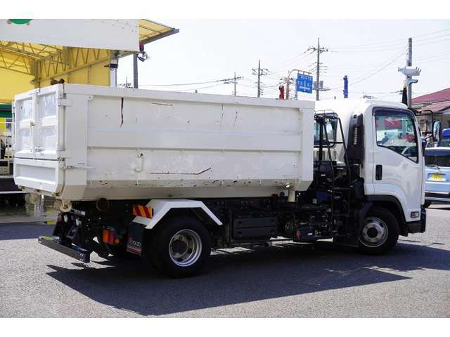 バン・トラック専門、総在庫200台以上！！当社のHPも是非ご覧ください。https://www.vantruck.co.jp/index.htm　　お問い合わせはフリーダイアル0078-6002-212393にてお願い致します。