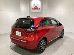 【Honda認定中古車 U-Select】　は3つの安心をお約束します。　1　Hondaのプロが整備した安心。 2　第三者機関がチェックした安心。　3　購入後もHondaが保証する安心。