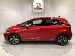 購入後も自社指定整備工場完備でお客様の愛車をしっかりサポート致します！御納車時には安全かつ安心してお乗り頂けるようホンダ専門知識を持つ整備スタッフが点検・整備・装備も説明をしてお渡ししております。