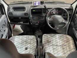 【インパネ全体】全方位で視界が広く、高い目線で運転もしやすいです！