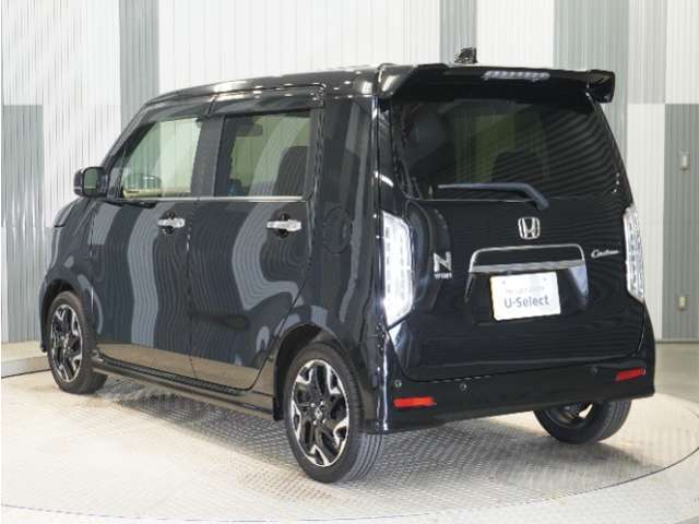 色々なお店で販売しているHonda車ですが、アフターサービスも全てお任せ頂けるのは「HondaCars正規販売店」だけ！ご納車後もお住まいの地域の販売店にて　アフターサービスをお任せいただけます。