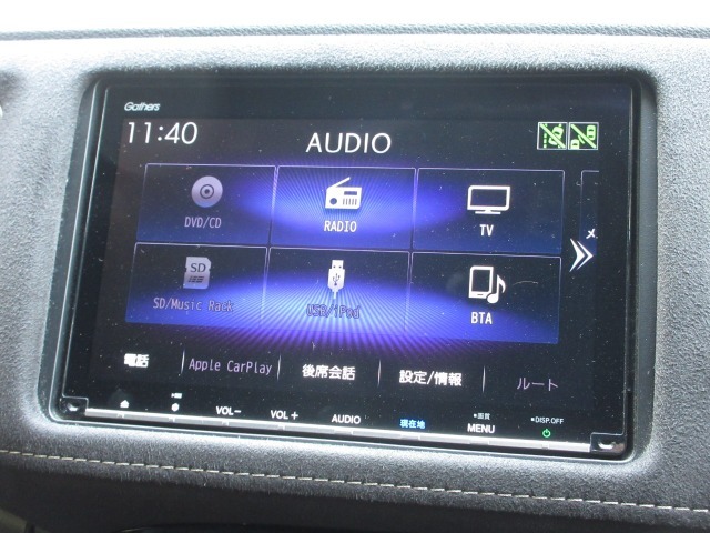 ナビゲーションはギャザズ8インチナビ（VXM-197VFEi）を装着しております。AM、FM、CD、DVD再生、Bluetooth、音楽録音再生、フルセグTVがご使用いただけます。
