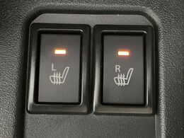 【シートヒーター】寒い日に重宝するシートヒーター！エアコンより早く温まってくれるので寒がりの人も安心ですね♪エアコンの温風は乾燥するから苦手、という方にもをおすすめです。