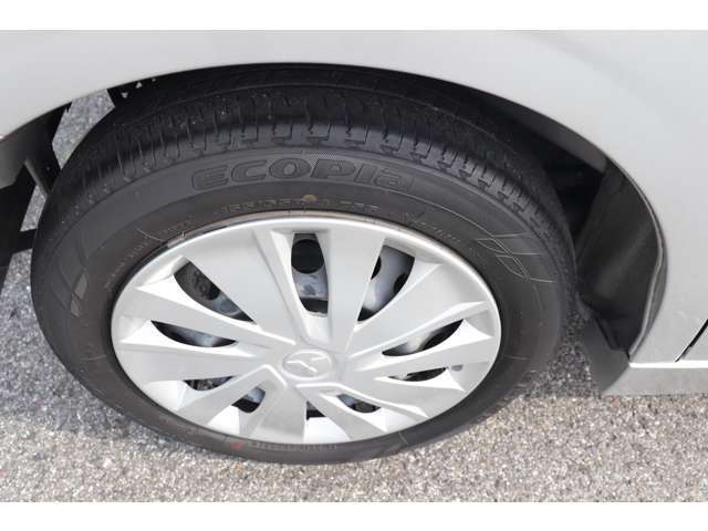 当店では故障や不具合等が無く安心してお乗り頂く事が出来る様に、全車200項目以上の法定点検納車整備を行っております。