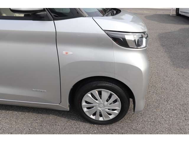 車に詳しくない方、初めてお車をお求め頂く方でも安心して選んで頂ける様に、全車に【車両状態評価書】を添付致しております。