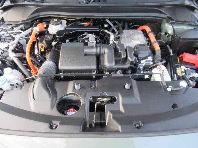 【外装】エンジンルーム内、大きなサビ等もなく良好です。