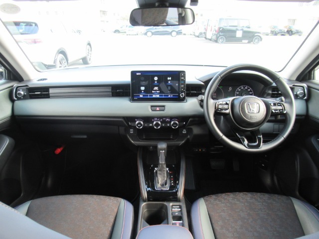 【全般】U-Select Premiumグレードなら2年間/U-Selectグレードなら1年間　走行距離無制限の保証付きです。