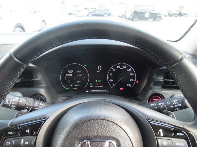 【全般】U-Select Premiumグレードなら2年間/U-Selectグレードなら1年間　走行距離無制限の保証付きです。