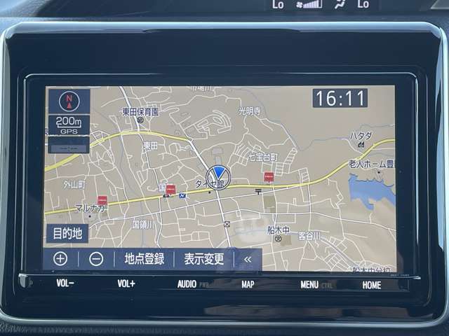 こちらオーディオ周りの写真になります。動作確認済みです。詳しい機能に関しましては装備欄を確認ください。車によっては多機能なナビなど、充実したオーディオがついている車両もあります。