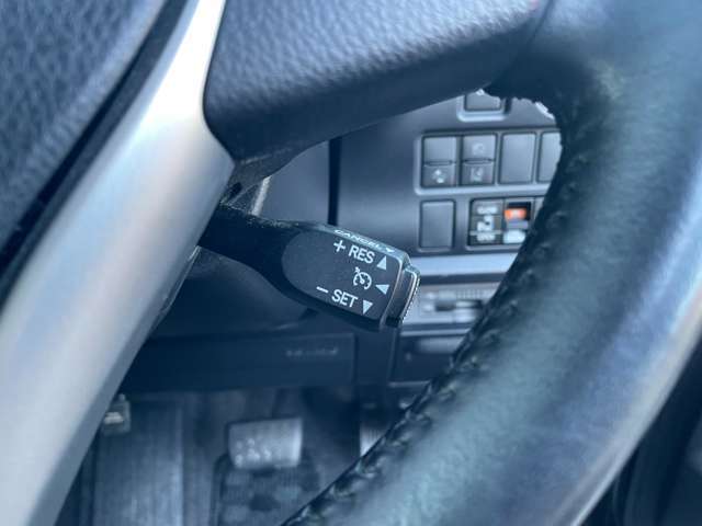 こちら運転席周りの操作部分・装備の写真になります。各部しっかり動作の確認をしておりますので、ご安心だくさい。また、第三者機関の鑑 定書もありますので、そちらも併せて、ご確認いただければ幸いです！