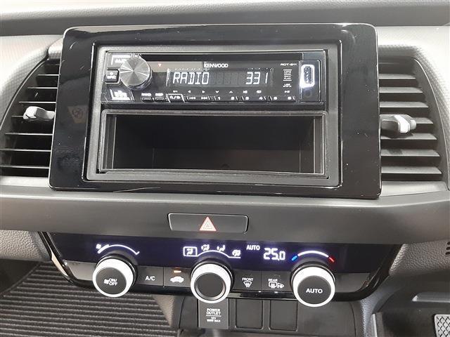 ■　装備5　■　USB接続 AUX CD ラジオ
