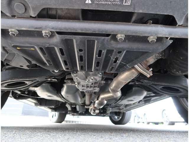 下回り・足回りはご納車前にメカニックにより点検整備致します