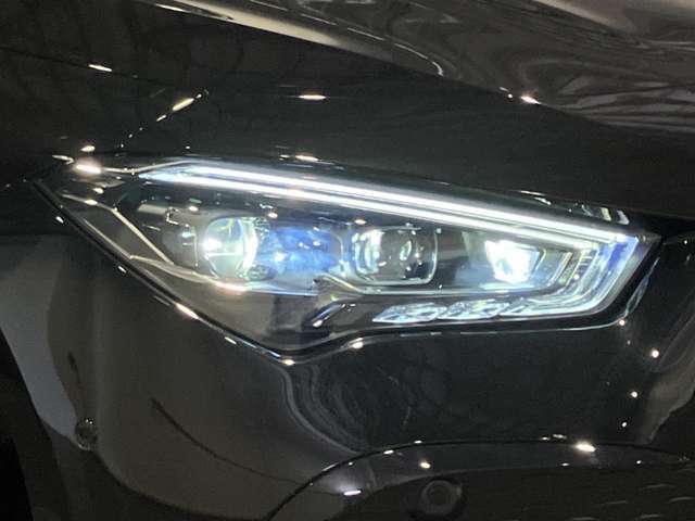 LEDヘッドライト夜の視界でも明るいです。