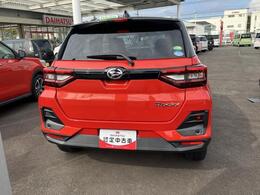 静岡ダイハツの中古車は、展示前に徹底した洗車や室内清掃を実施しております。