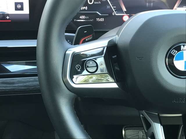 【アクティブクルーズコントロール】先行車との車間距離を維持しながら自動で加減速を行い走行をサポートしてくれる優れもの。車両停止や再加速も行うので渋滞時の運転負荷の軽減にも貢献します！