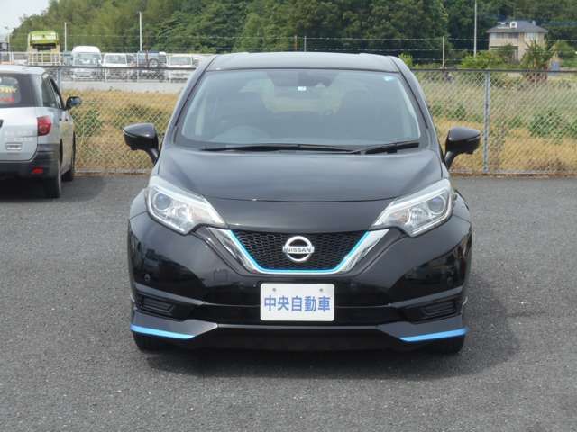 乗用車・RV車専用リフトを7台設置。幅広い車種に対応した整備が可能です