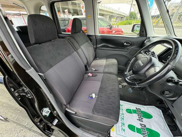 内装です☆納車前にクリーニングも実施致します☆