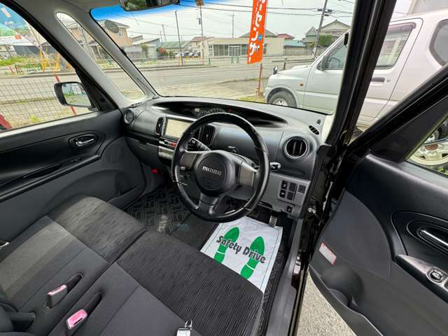 初心者の方でも安心して運転していただける視野の広さとなっております。