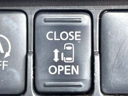 【パワースライドドア】スマートキーや運転席のスイッチでスライドドアの開閉が可能♪電動だから力を入れてドアを開ける必要が無く、小さいお子様でも、重い荷物を持っている時もラクに開け閉めできます♪