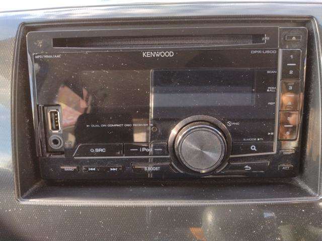CDをセットしていただくと、お好きな音楽を車内でお楽しみいただけます♪