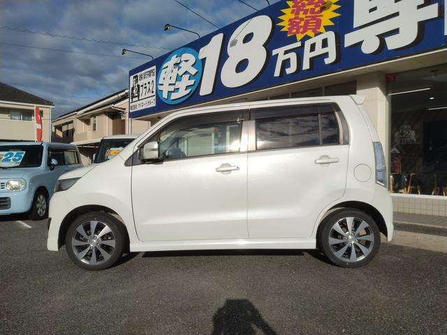 小傷などはありますが、大きなへこみなどはありません。じっくり現車確認していただけるよう、ご準備いたします！