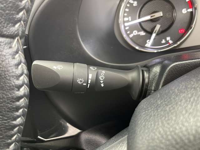 【運転席操作部】快適なドライブを楽しむための機能が装備されています！運転席から触れるので、使いやすいです！除菌プランいれていただくと、さらに清潔で安心していただけます！