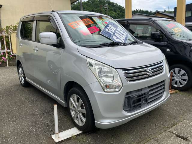 整備工場を完備しておりますので、納車前の整備から修理・車検までアフターサービスもお任せ下さい。