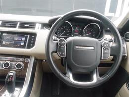 輸入車在庫を全国のLIBERALA店舗にて在庫展示しております。落ち着いた商談スペースにて、お気に入りの1台をごゆっくりお選び下さい。