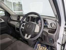 見通しのよいすっきりとした視界で、誰でも運転しやすいです。運転のしやすさは疲れにくさにも繋がりますよ♪