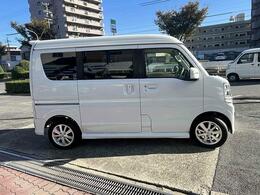 ■ぜひ一度現車を見にお気軽にお立ち寄りくださいませ！！プロフェッショナルなスタッフ達が親身になり親切丁寧にご説明差し上げます。　お客様のお手伝いとなれるようスタッフ一同頑張ります！！