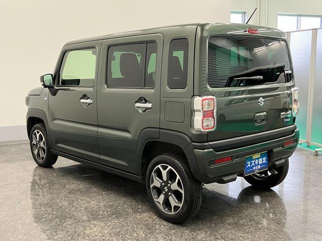 後席のシートアレンジが自由自在なのでアウトドアや車中泊にピッタリ♪
