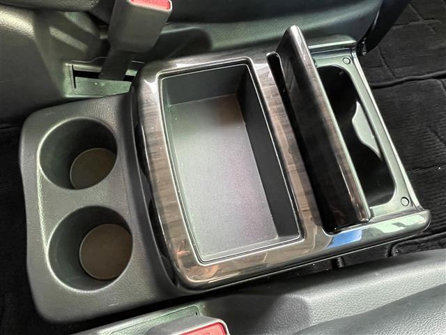 店頭在庫以外にも全国約4万台※の在庫から、ぴったりな1台をご提案します！※2023年10月現在の在庫台数です。売約済の可能性があります。