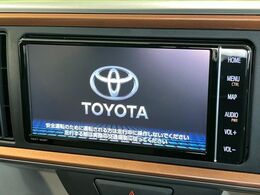 【純正ナビ】人気の純正ナビを装備。オーディオ機能も充実しており、Bluetooth接続すればお持ちのスマホやMP3プレイヤーの音楽を再生可能！毎日の運転がさらに楽しくなります！！