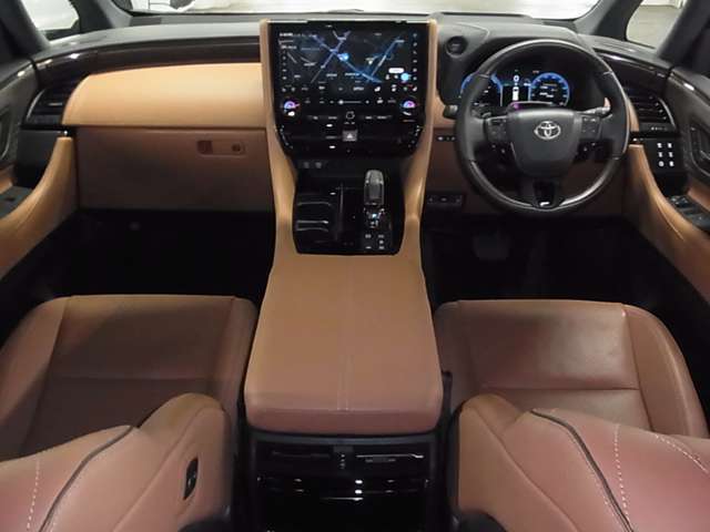 公的機関「（財）日本自動車査定協会」の基準を採用。日本オートオークション協議会「走行距離管理システム」で距離に不正が無いかもチェック済みです。