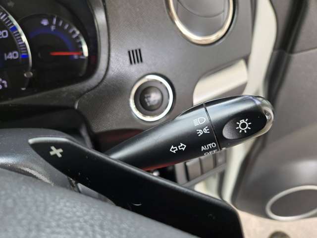 スイッチやシフトなど毎回使う場所の為きれいにしてお渡ししています