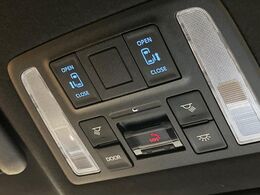 【両側パワースライドドア】スマートキーや運転席のスイッチで後席両側スライドドアの開閉が可能♪電動だから力を入れてドアを開ける必要が無く、小さなお子様でも簡単に開け閉めでき快適です♪