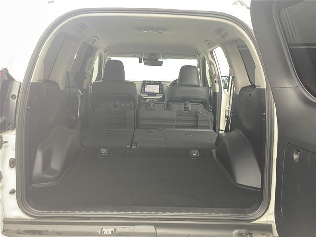 【シートアレンジ】乗せる人数、荷物によってシートをアレンジすれば、ダンボールなどの大きい荷物や、釣り具などの長尺物も載せられそうですね！